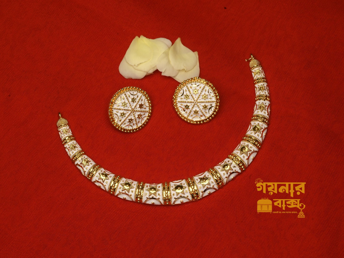 white minakari hasuli